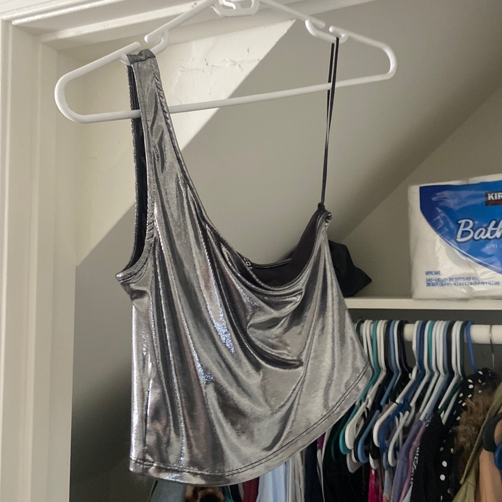 Slinky silver crop top metallic one shoulder
